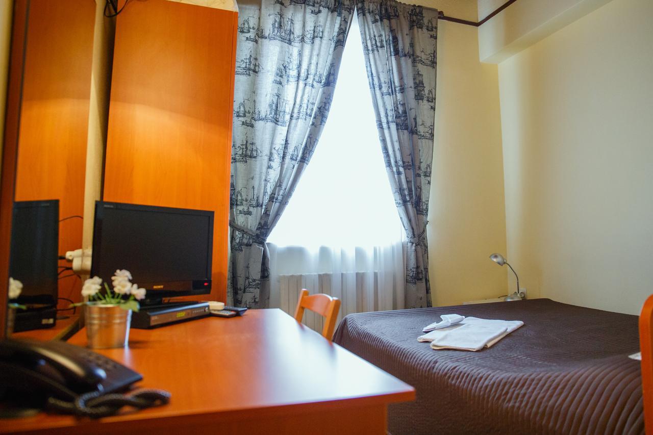 Mini Hotel Venezia Atyraū Eksteriør billede