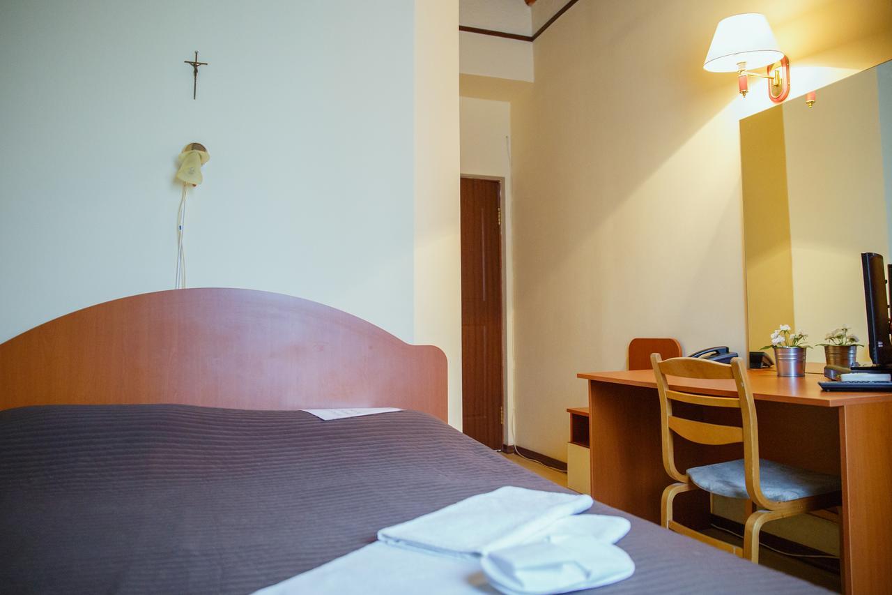 Mini Hotel Venezia Atyraū Eksteriør billede